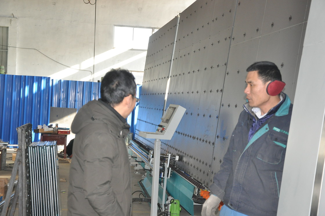 خط إنتاج آلة معالجة وتجفيف الزجاج المزدوج الطبقة بكفاءة