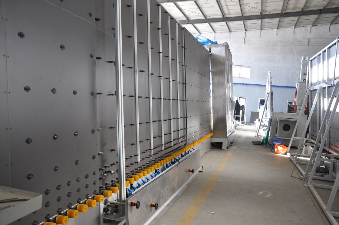 1. خط إنتاج الزجاج العازل العمودي LJBZ2535G يعتمد نظام التحكم SIEMENS ، الحفاظ على أداء مستقر