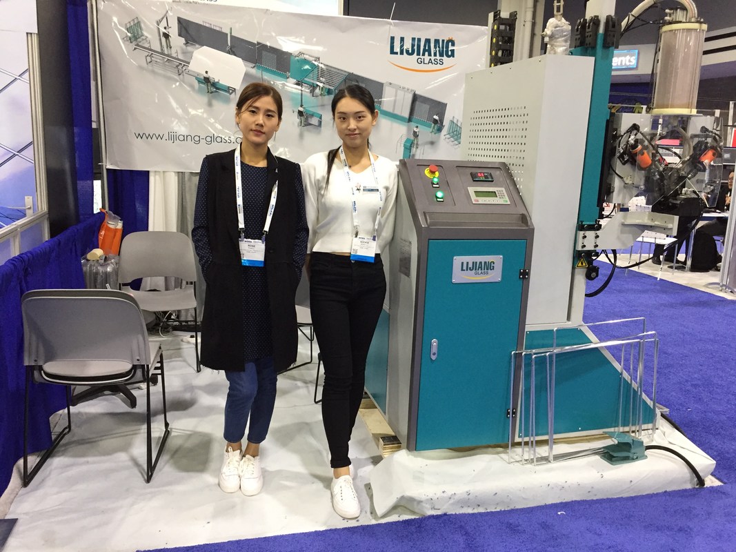 يمكن لآلة تعبئة المجففة أن تحقق تلقائيًا إجراءات ثقوب الحفر تلقائيًا في إطارات الفاصل ،