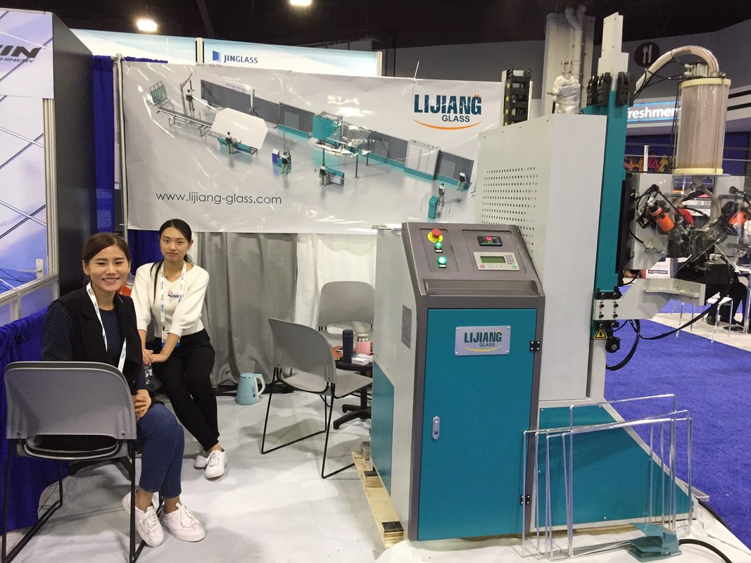 آلة تعبئة المجففة LJGZ2020 يمكنها تحقيق أعمال ثقوب الحفر تلقائيًا في إطار الفاصل