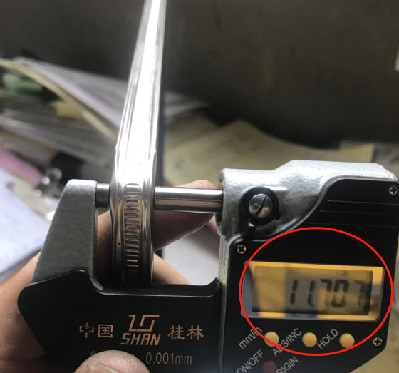 لون دقيق زاوية مخصصة ± 0.5 مم الانحناء آلة فاصل