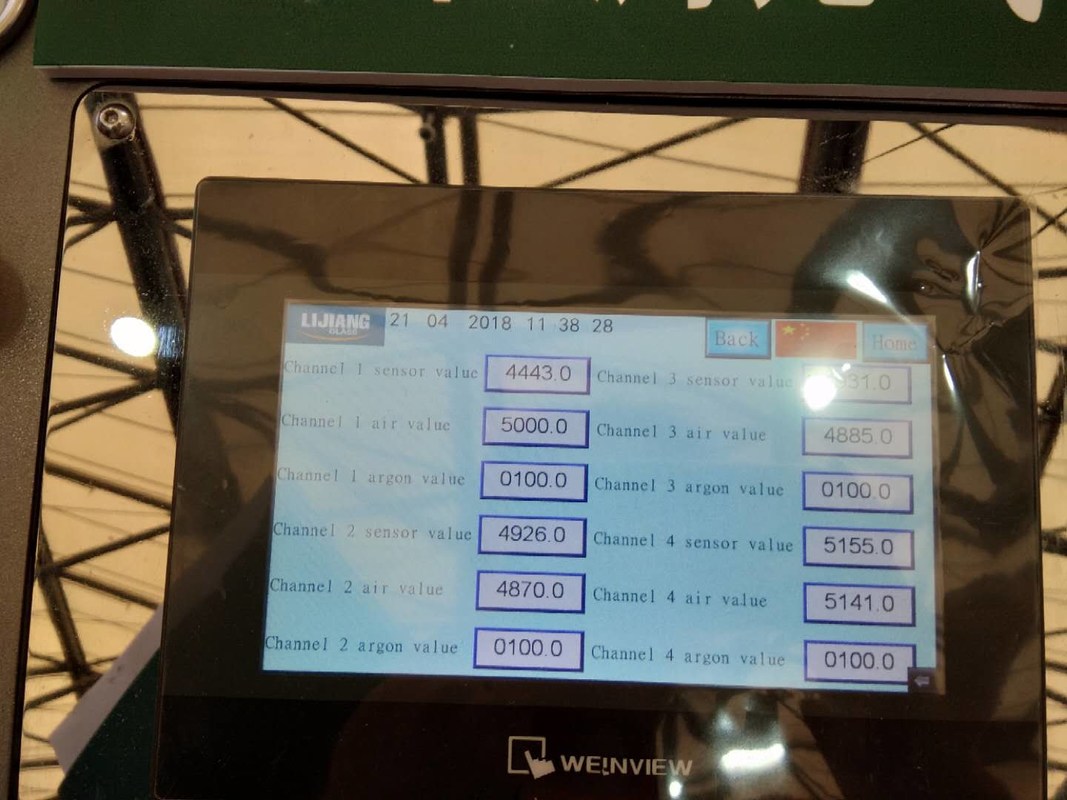 آلة تعبئة غاز الأرجون اليدوية مع شاشة تعمل باللمس لصنع زجاج زجاجي مزدوج