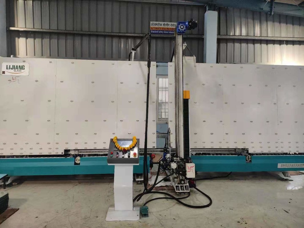 سمك 12-56 مم آلة ختم الزجاج لروبوت ختم الزجاج العازل للسيليكون