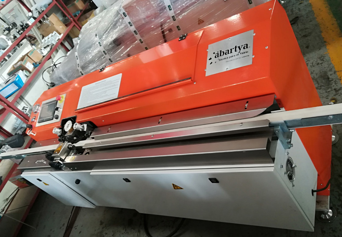 طلاء بالبثق 47m / min آلة التذوب بالحرارة بوتيل لآلة الزجاج المزدوج