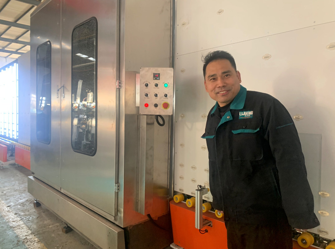 خط إنتاج الزجاج العازل الزجاجي المزدوج بحجم جامبو للنوافذ والأبواب